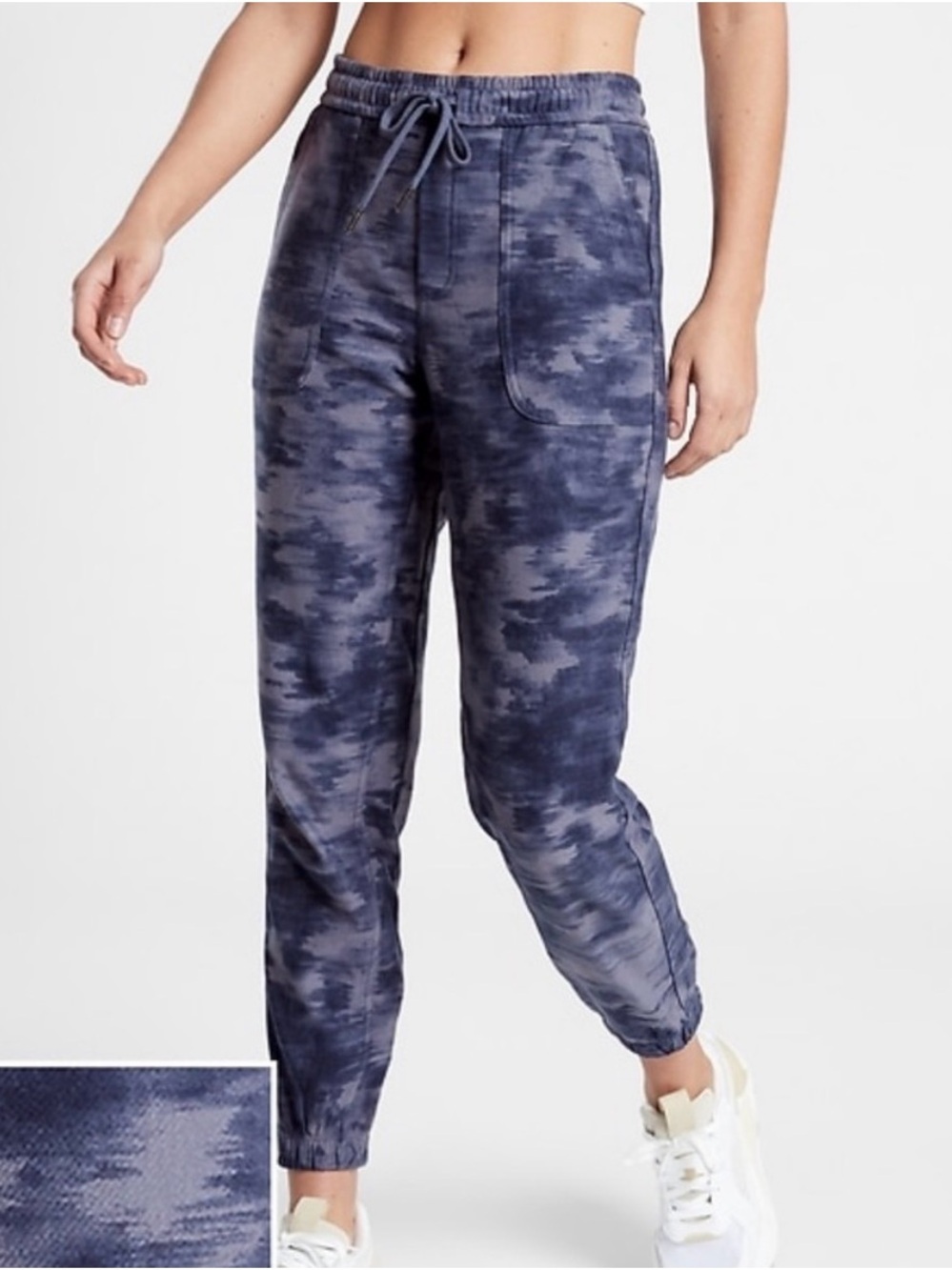 Athleta FARALLON Printed Joggers Blue/Black Camo Size 4 Performance Travel Pants